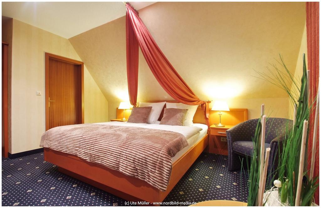 Zur Linde Hotel Heede Exterior foto
