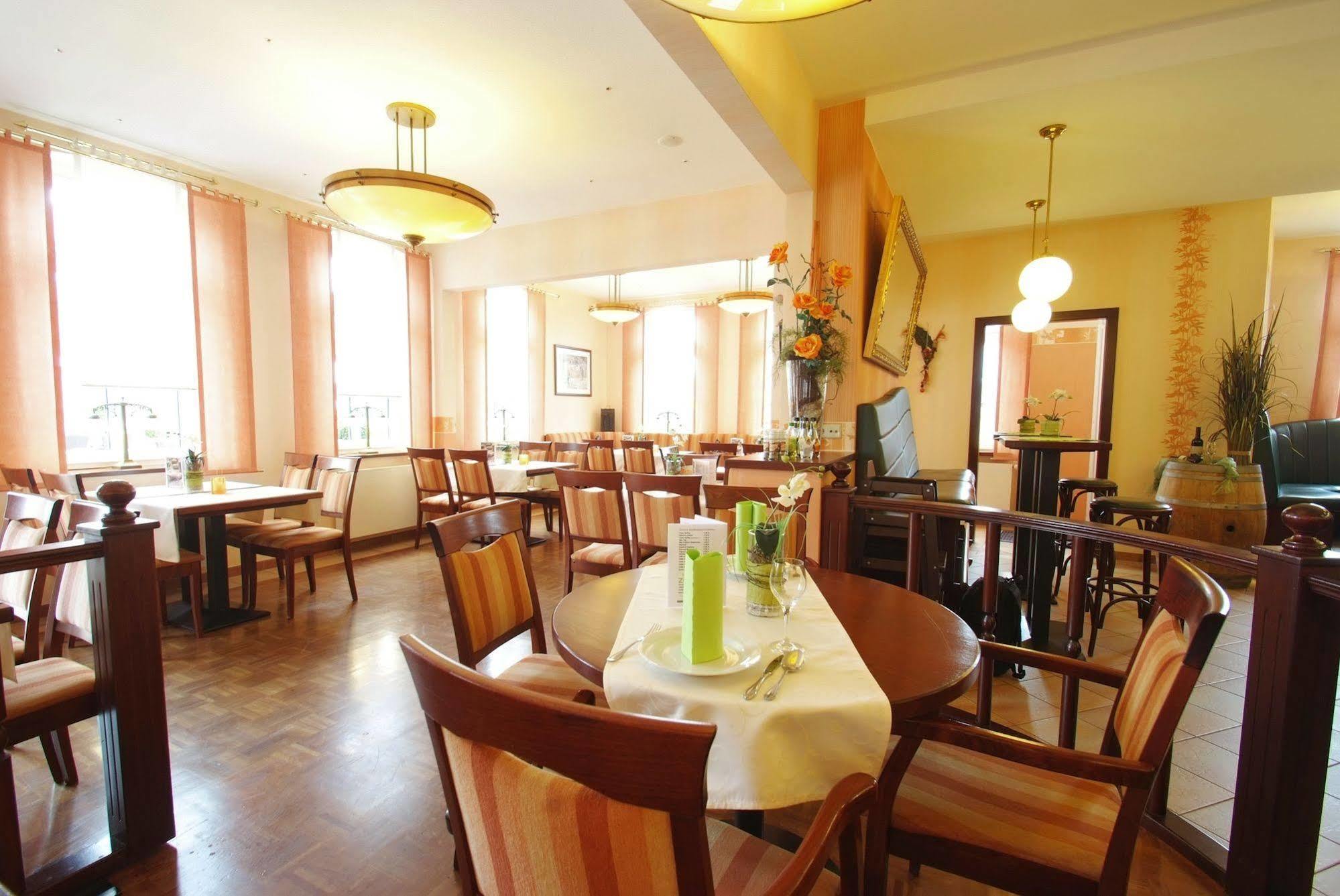 Zur Linde Hotel Heede Exterior foto